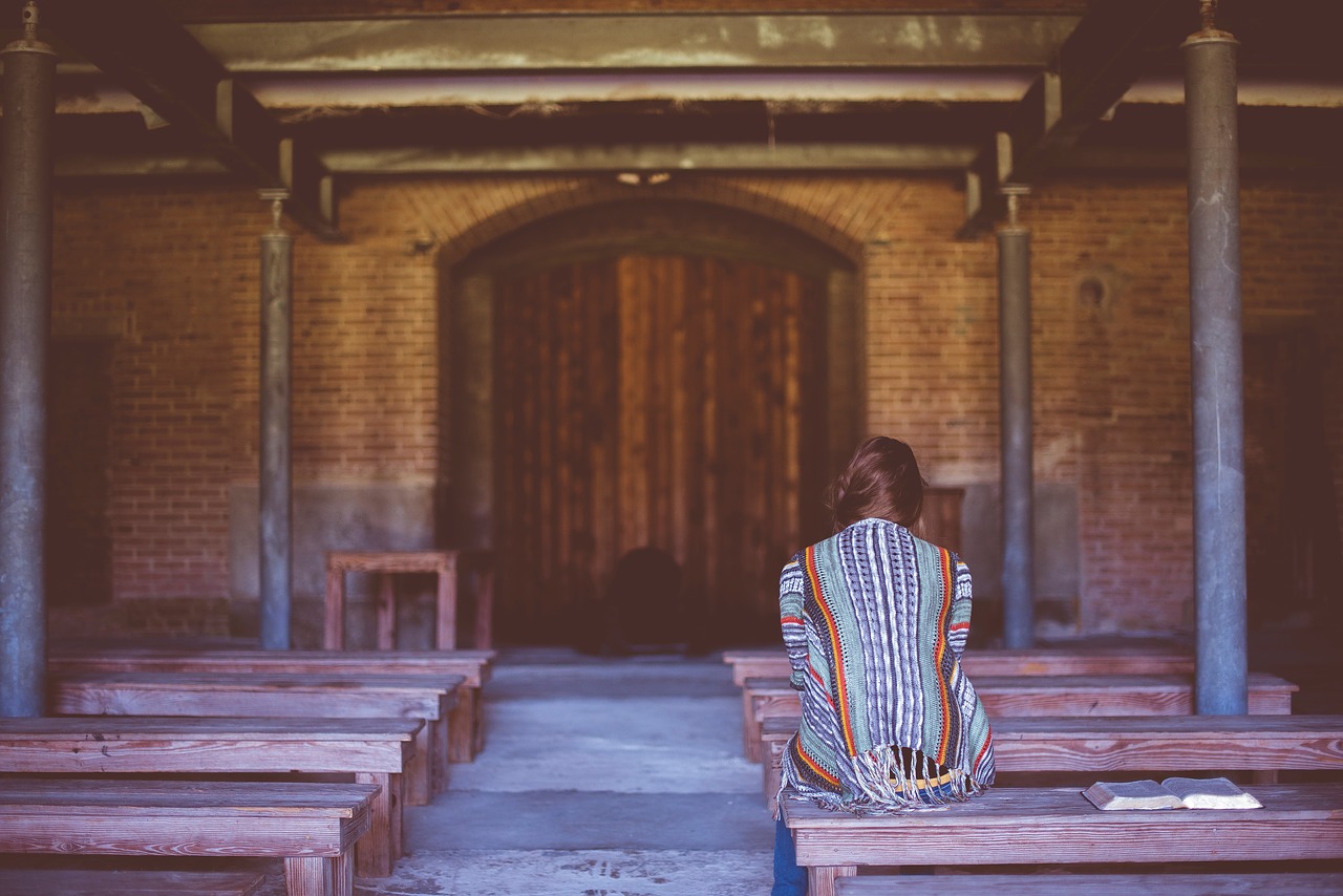 wood bench chapel free photo