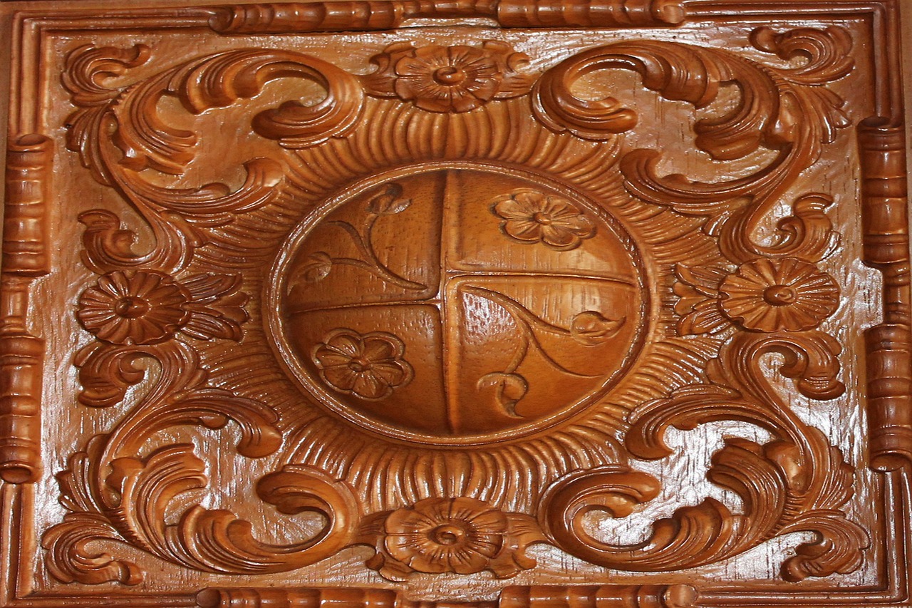 wood carving artwork free photo