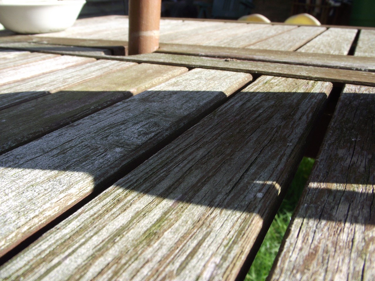 wood table texture free photo