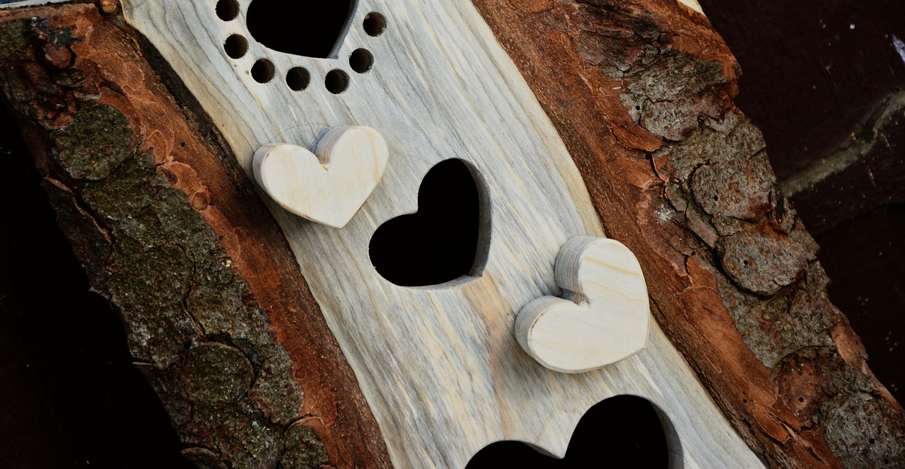 wood  wood art  heart free photo