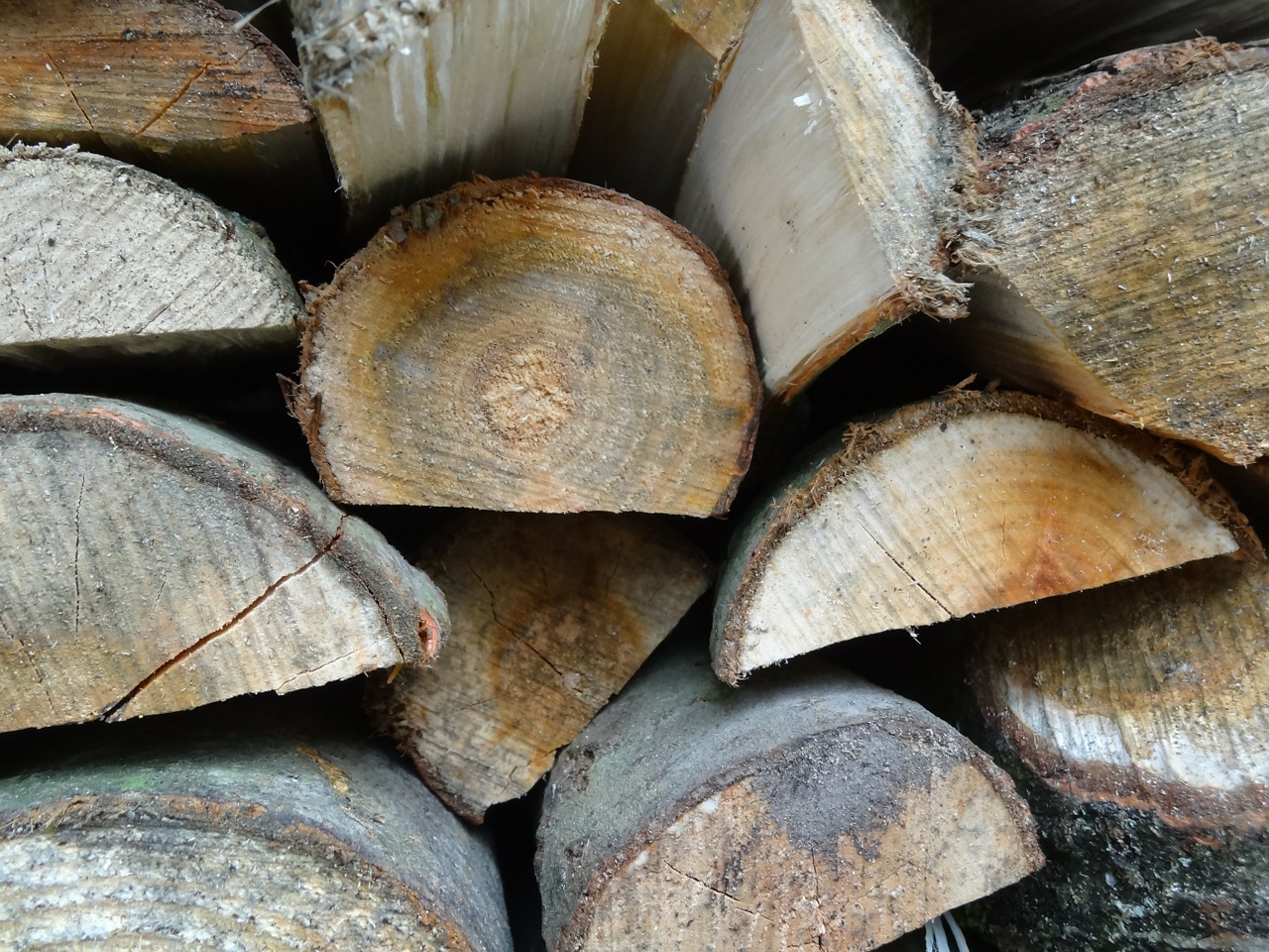 wood wood for the fireplace holzschaite free photo