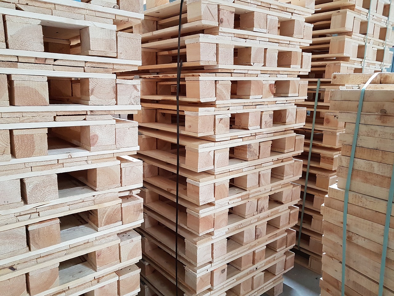 wood  box  warehouse free photo