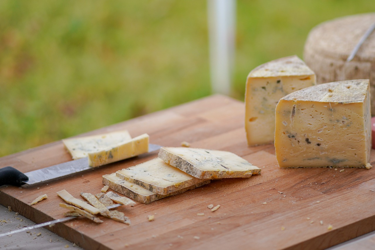 wood  knife  cheese free photo