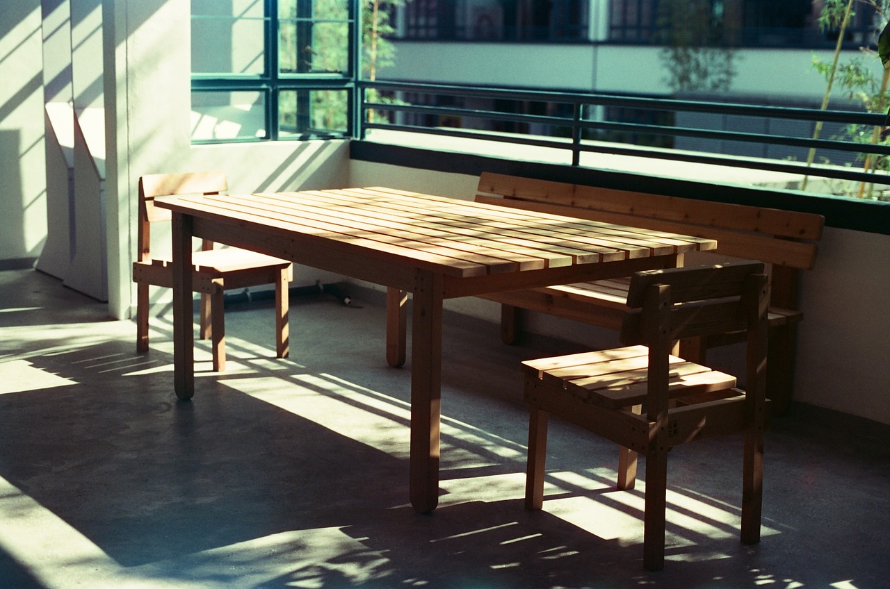 wood table chairs free photo