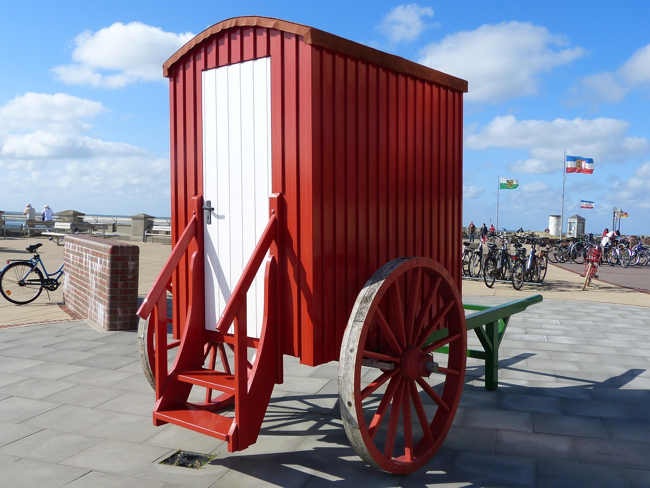 wood car changing room borkum free photo