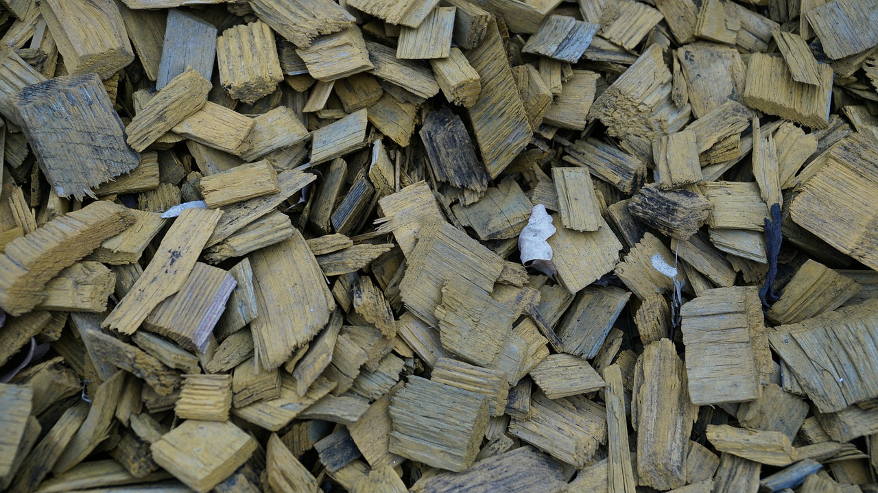 wood chips wood background free photo
