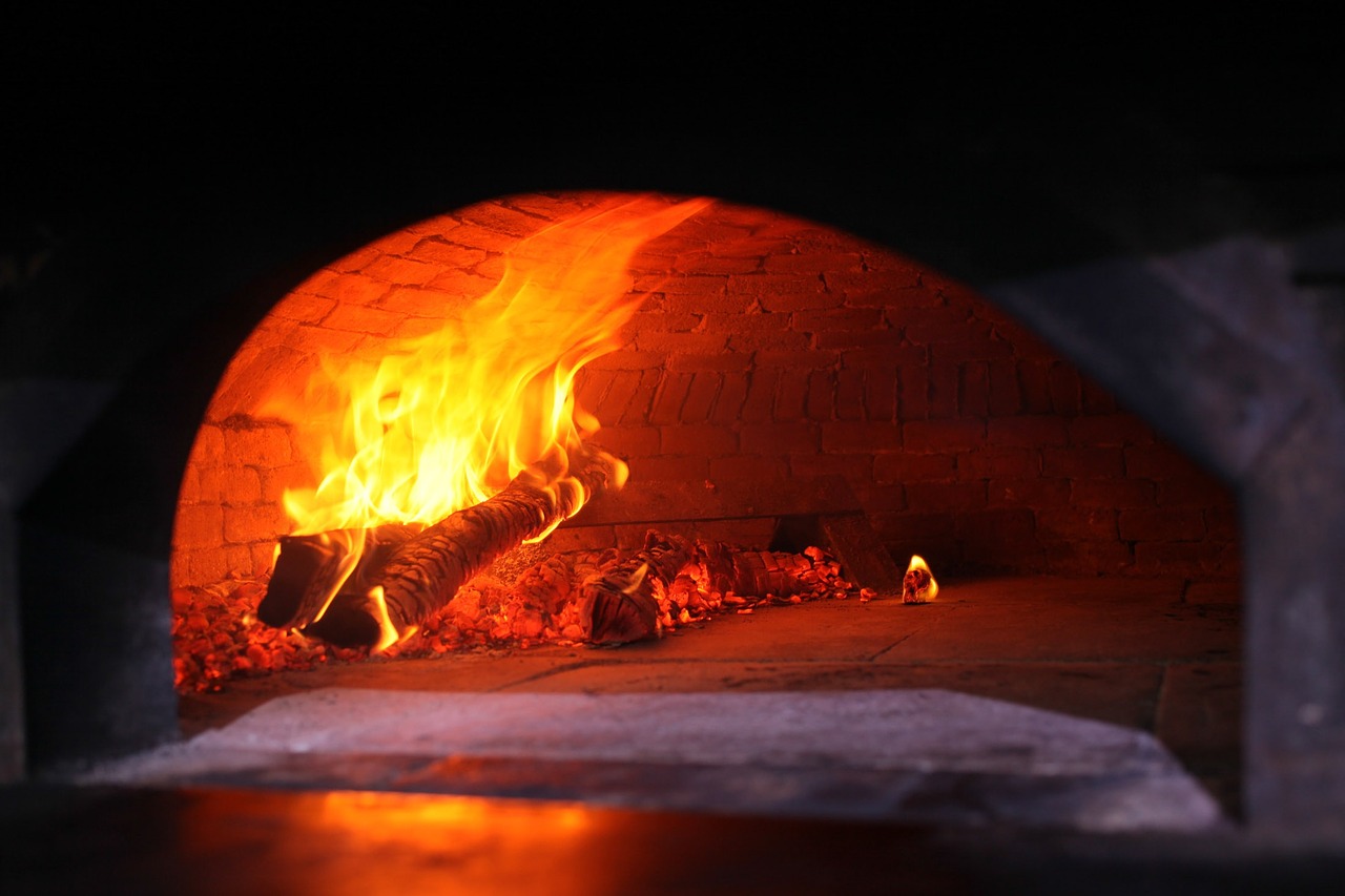 wood fired oven oven pizza free photo