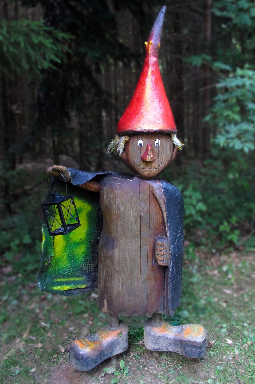 wood little man holzfigur fairy tales free photo