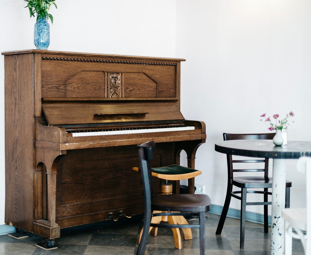 wooden furniture piano free photo