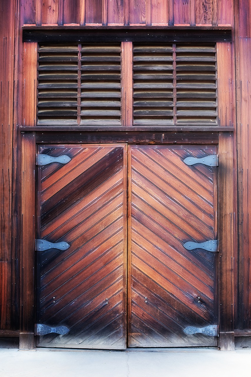 wooden door brown heavy free photo