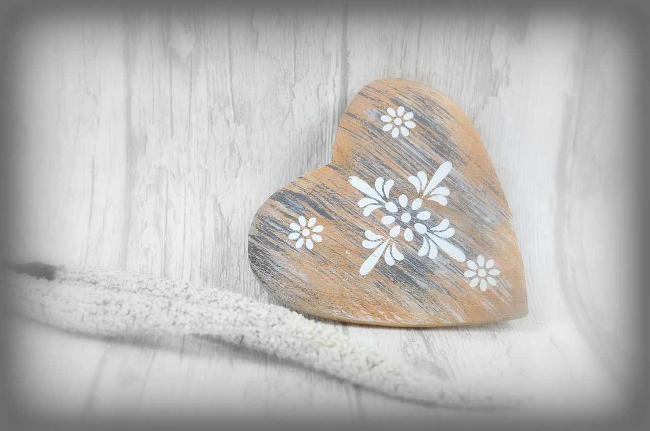 wooden heart vintage retro free photo