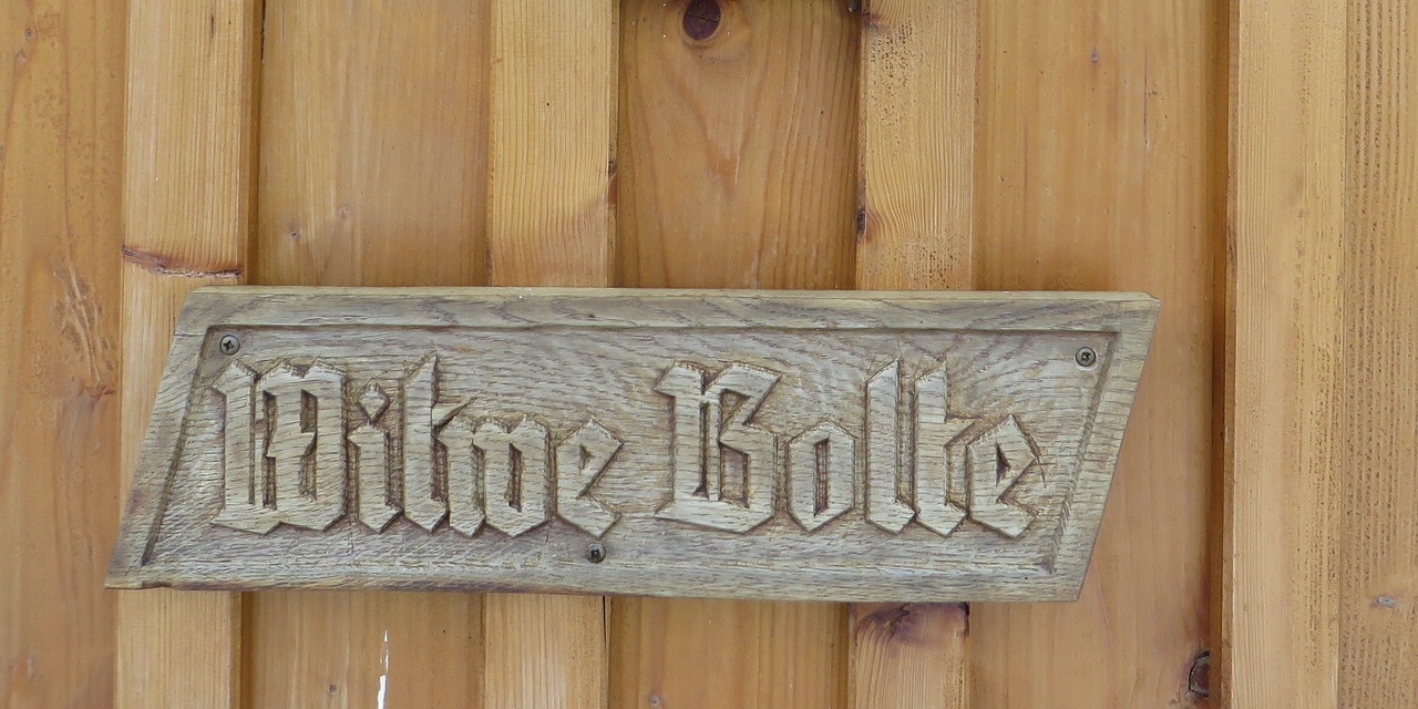 wooden sign fairy tales widow bolte free photo