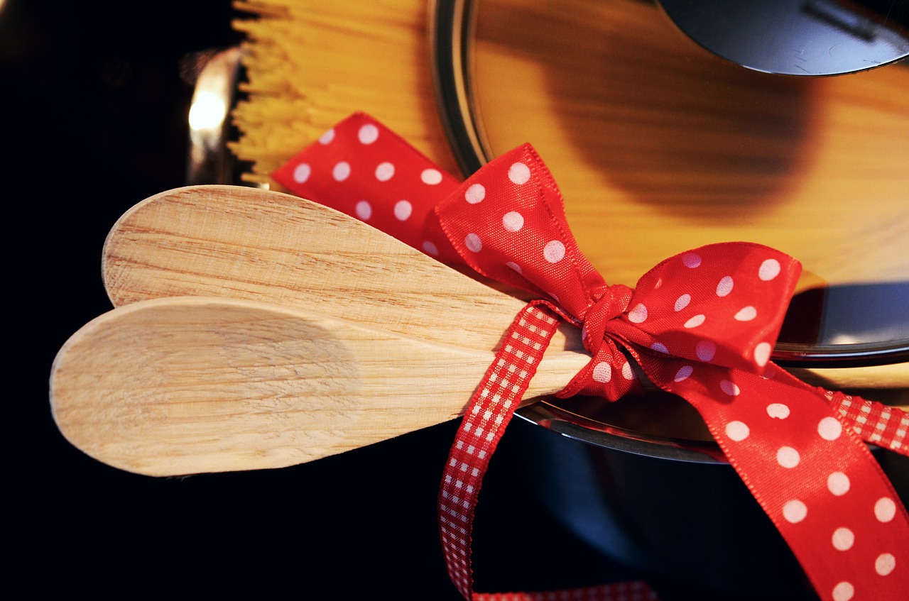 wooden spoon cook invitation free photo