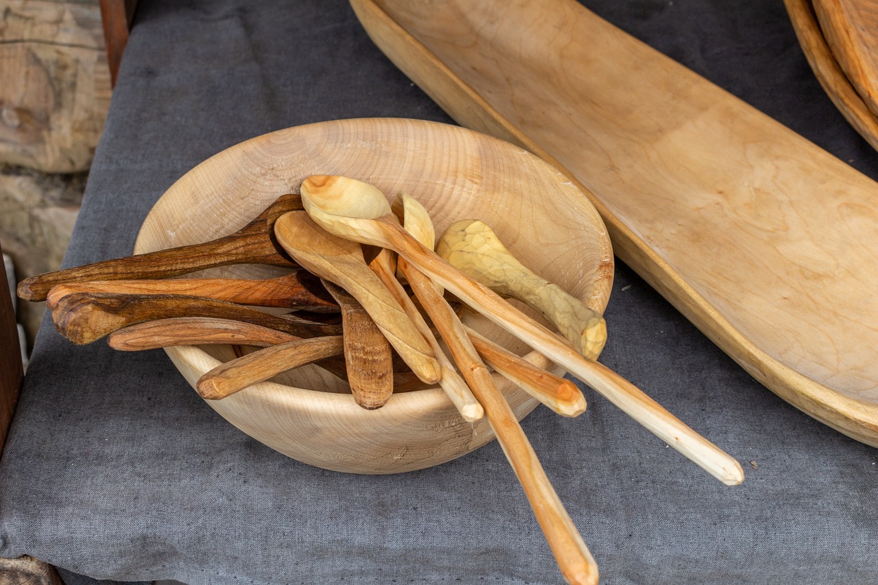 wooden spoons  tsp  the bowl free photo