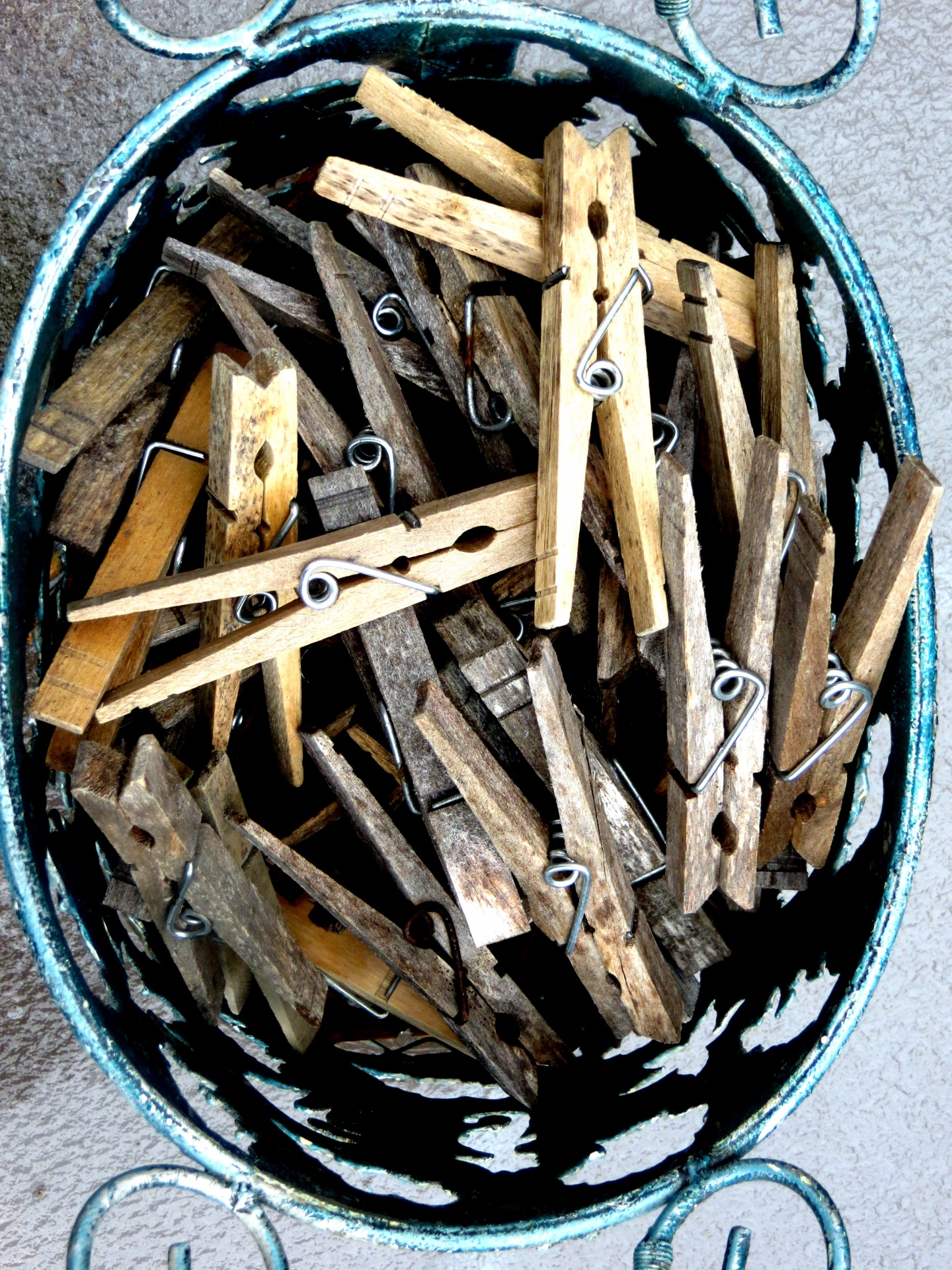 clothes pins clothespins wooden free photo