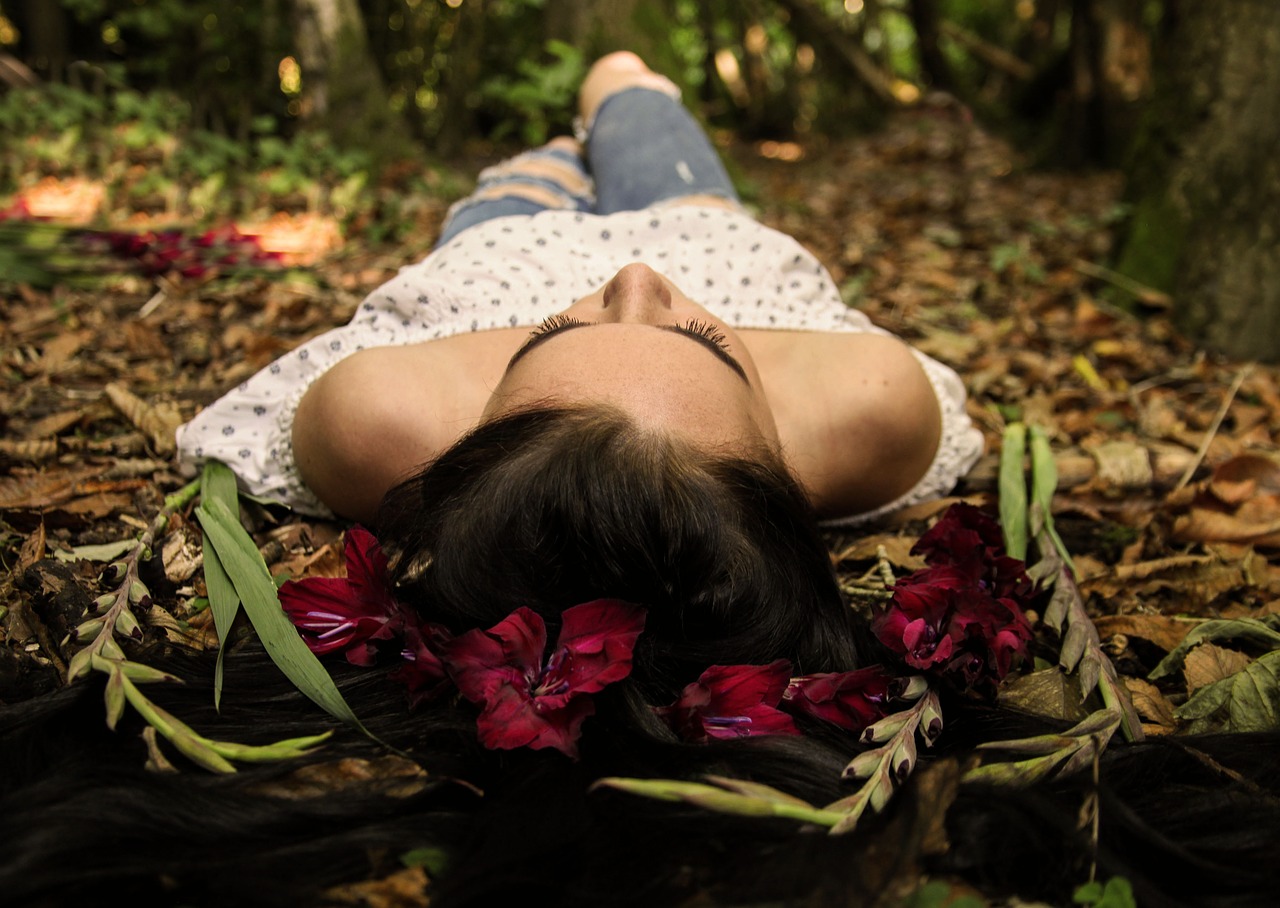 woodland young women free photo