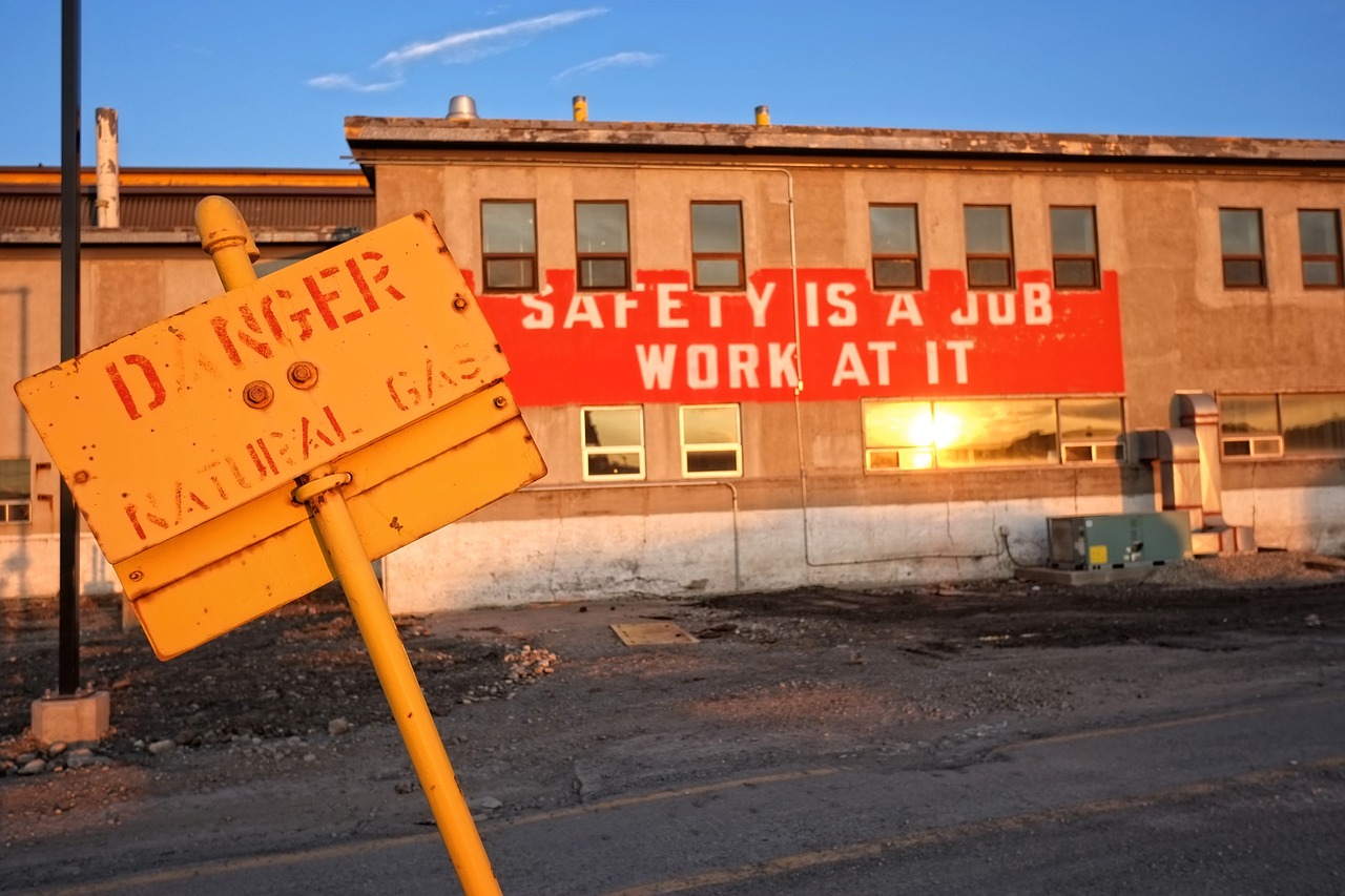 work safety industrial danger free photo