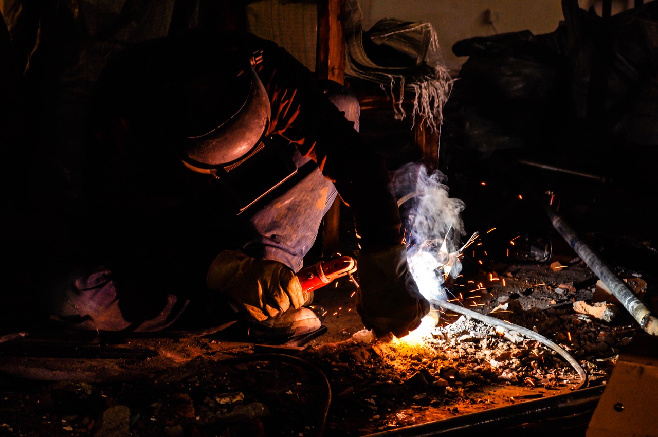 worker welding welder free photo