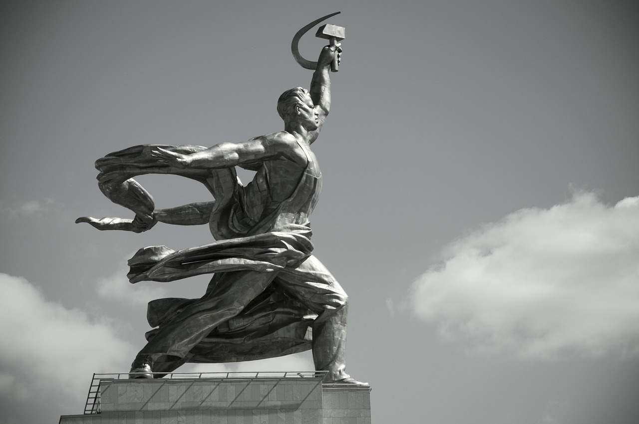 worker and kolkhoz woman monument moscow free photo