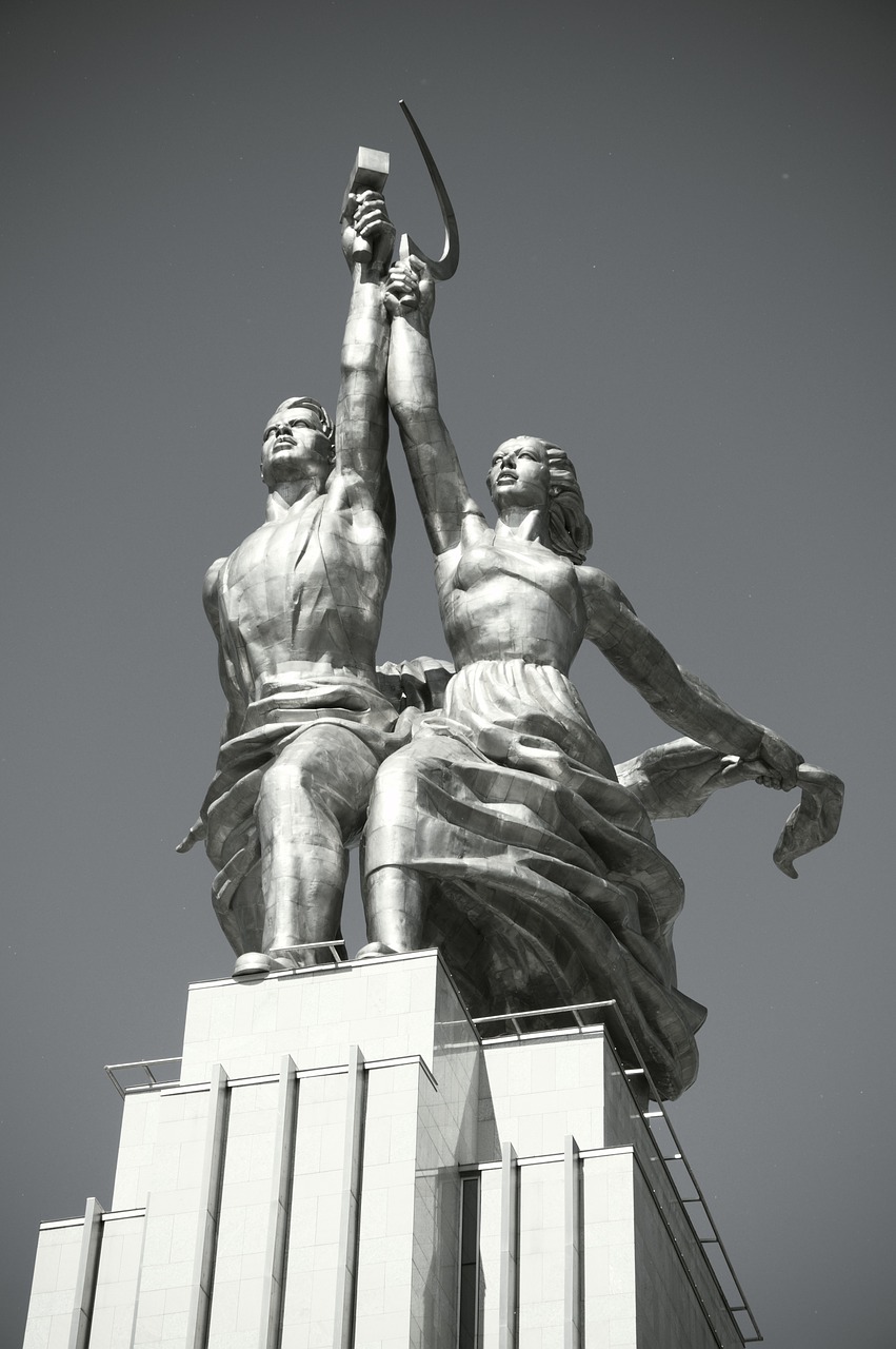 worker and kolkhoz woman monument moscow free photo