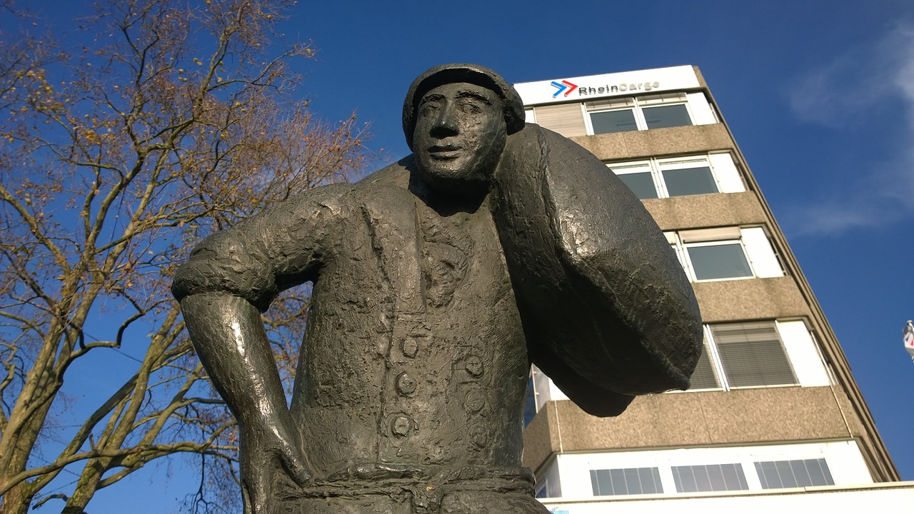 workers statue neuss free photo