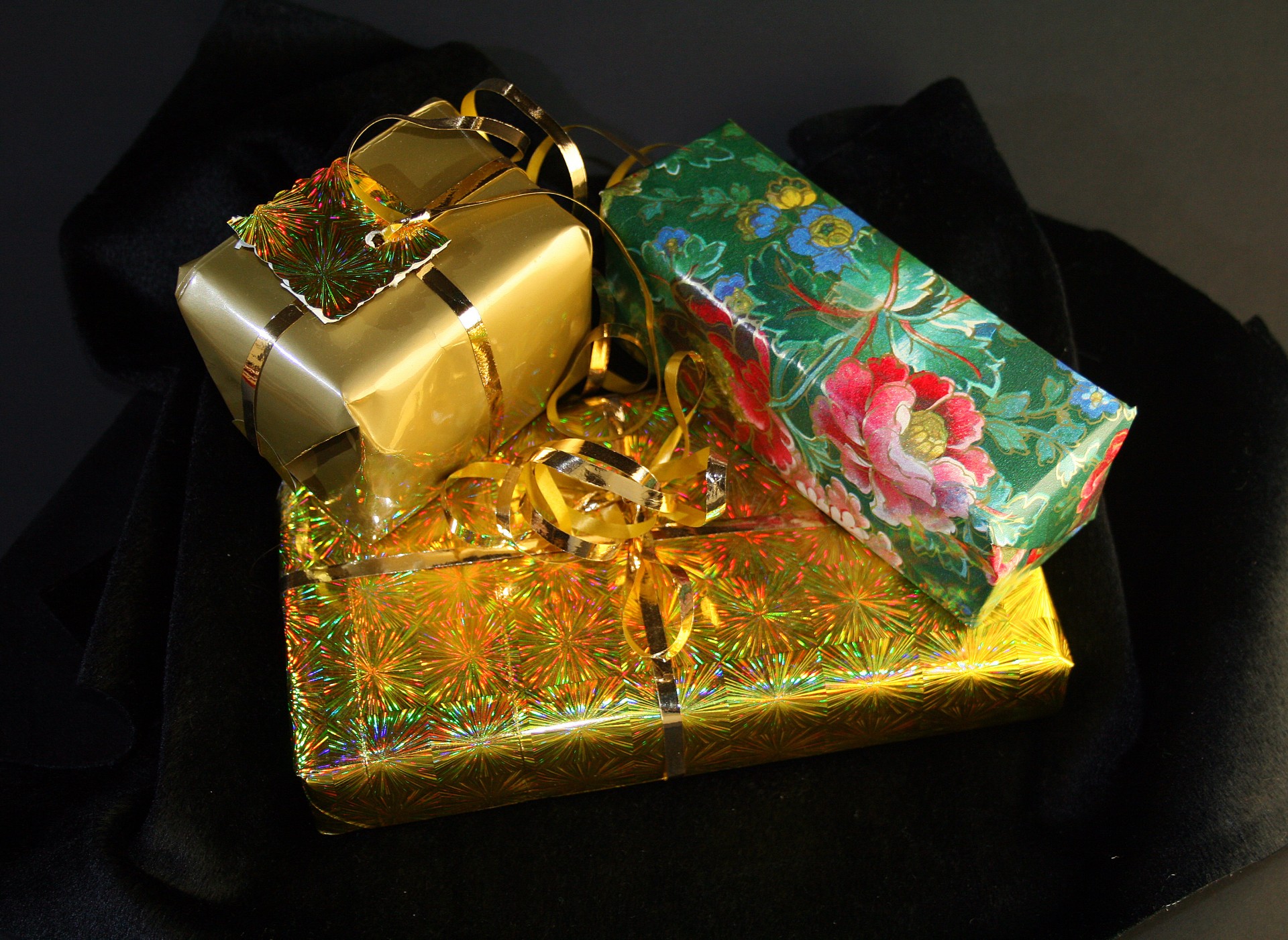 gifts wrapped decorated free photo