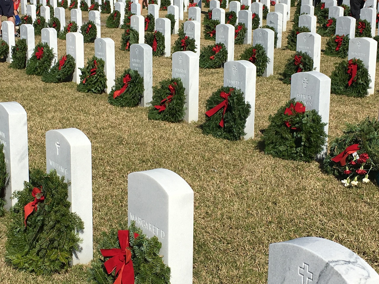 wreaths military veterans free photo