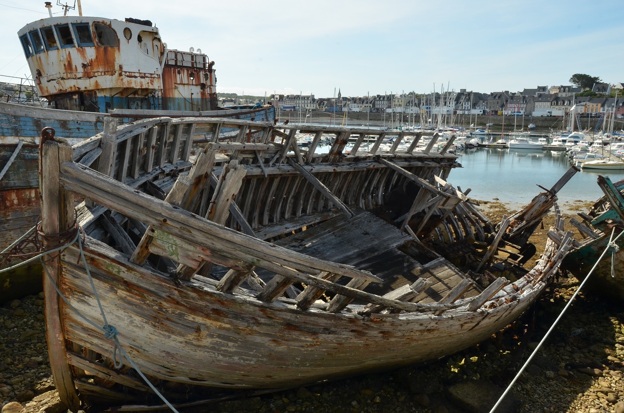 wreck boat ship free photo