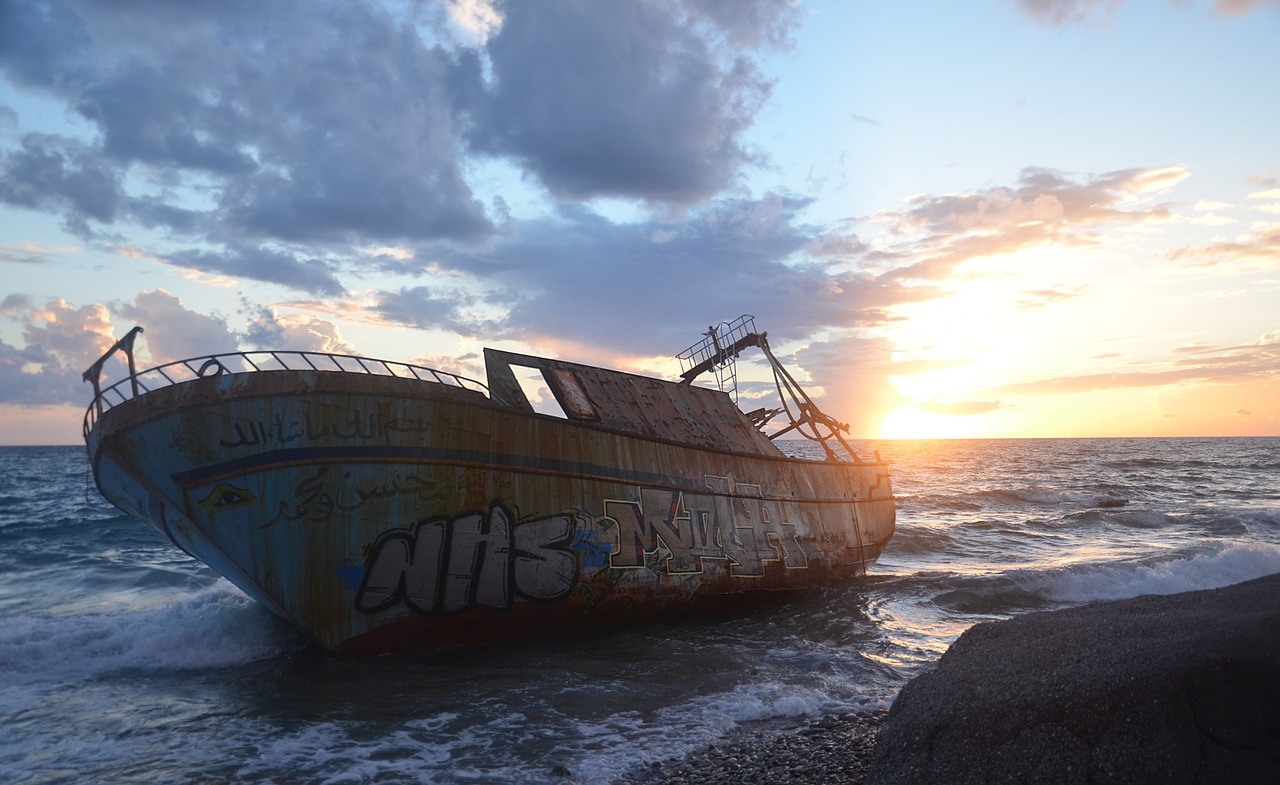 wreck ship sunken free photo