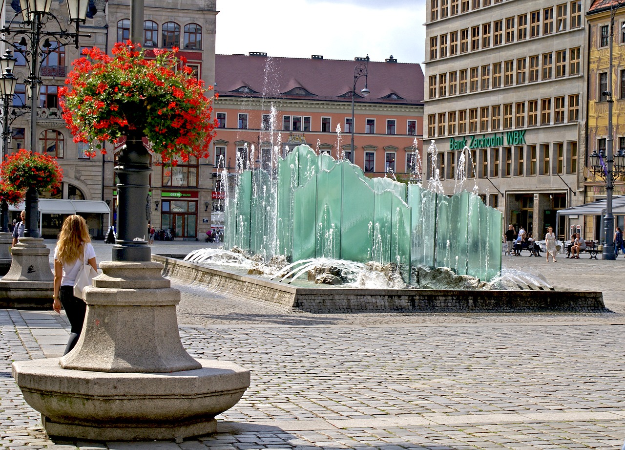 wrocław  wrocław market  fountain free photo