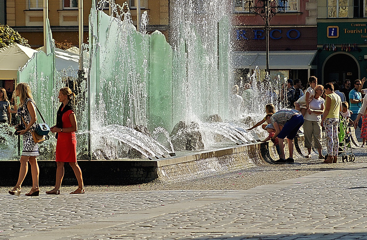 wrocław fountain the market free photo