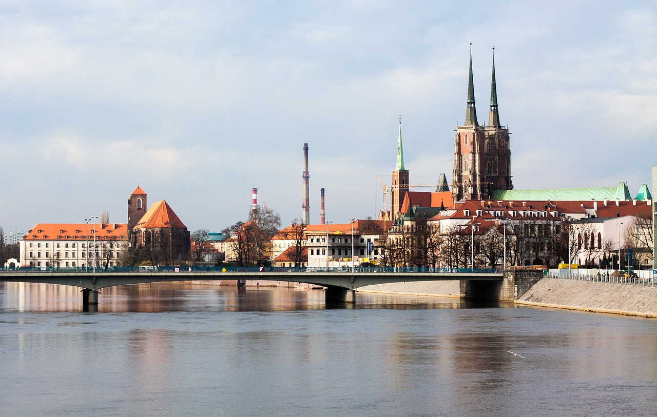 wroclaw river bridge free photo