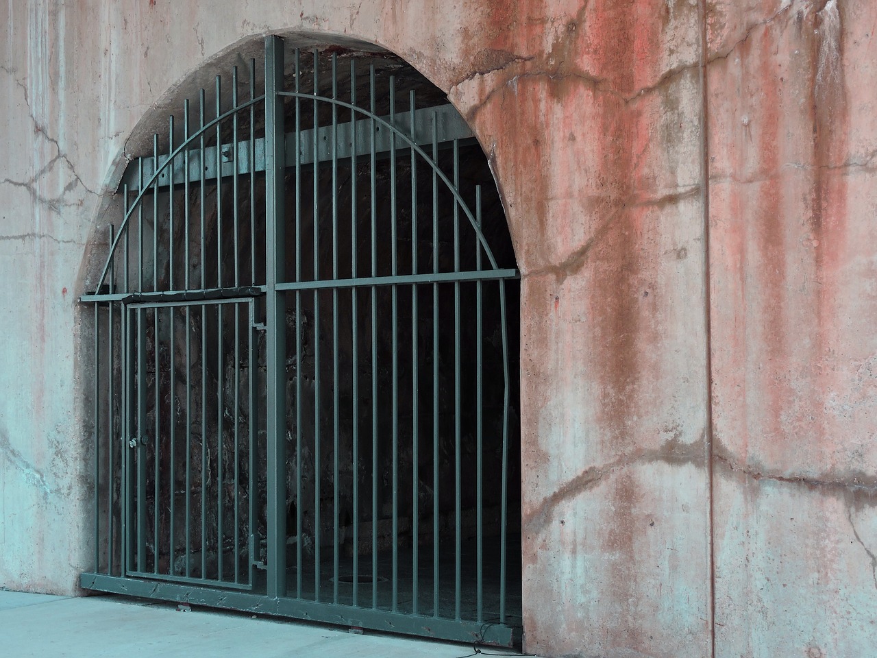 wrought iron gate free photo