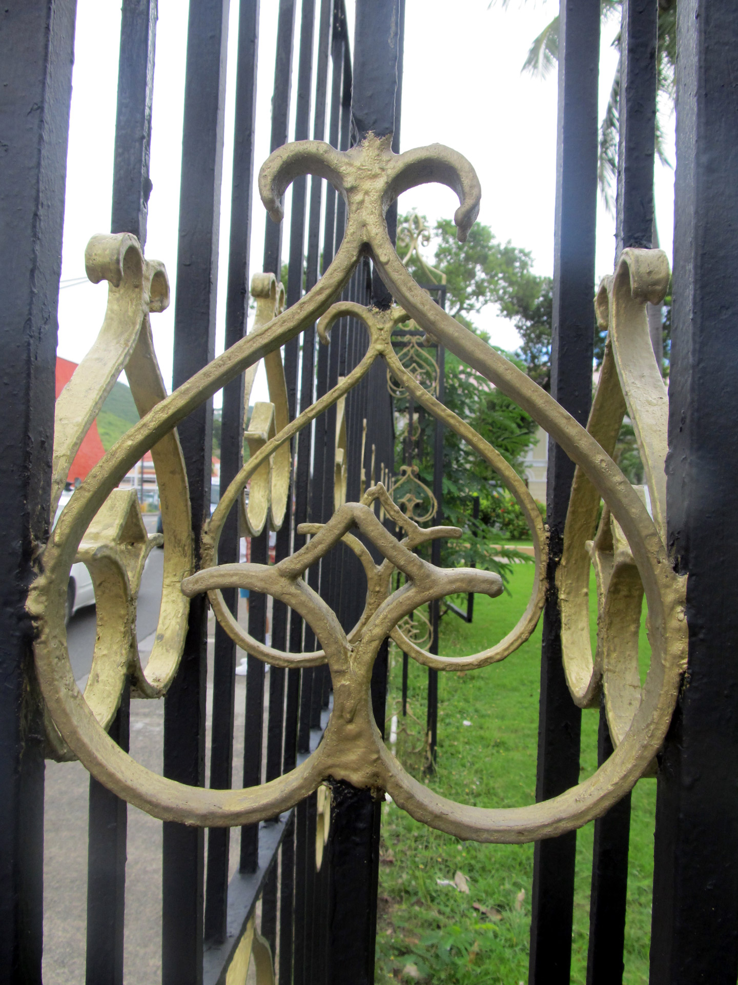 heart gate fence free photo