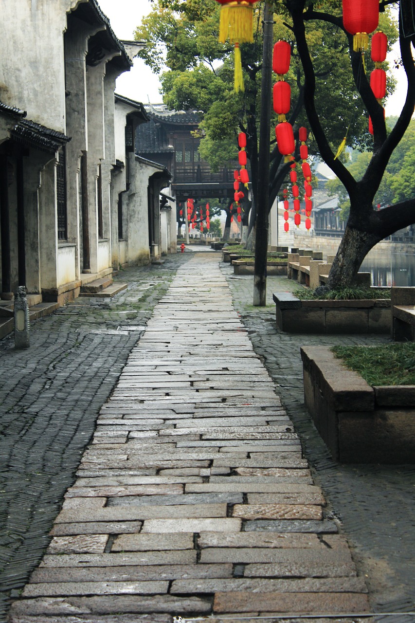 wuxi rain huishan ancient town free photo