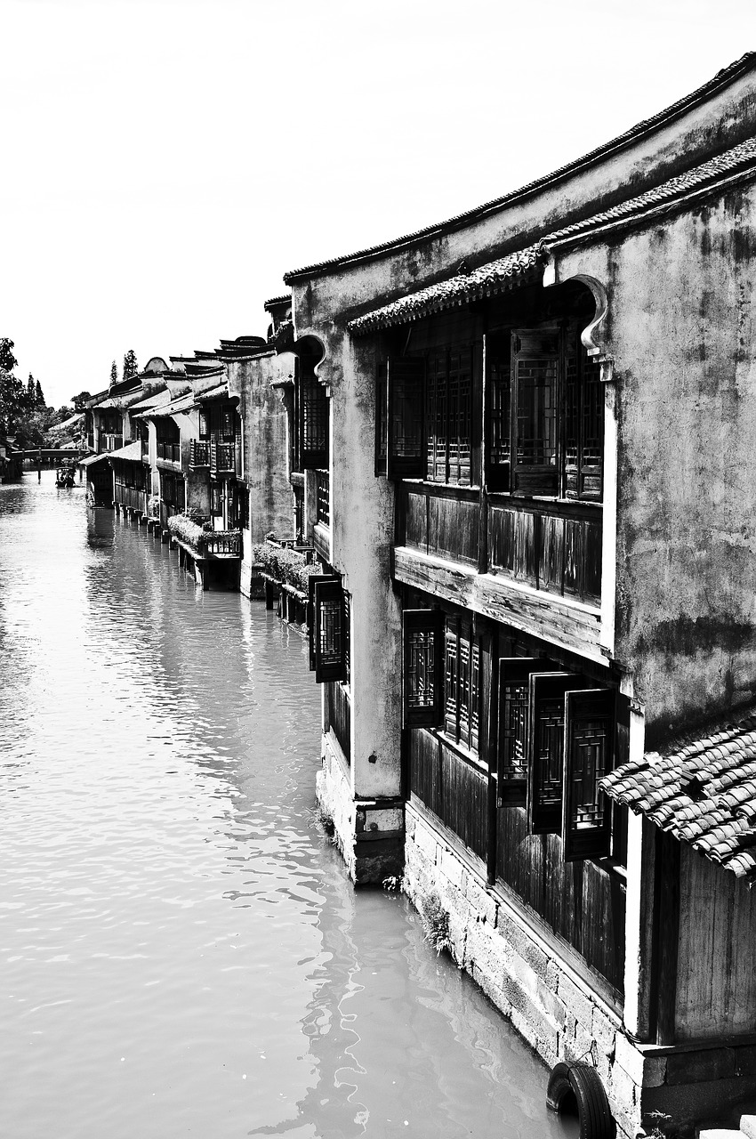 wuzhen black and white building free photo