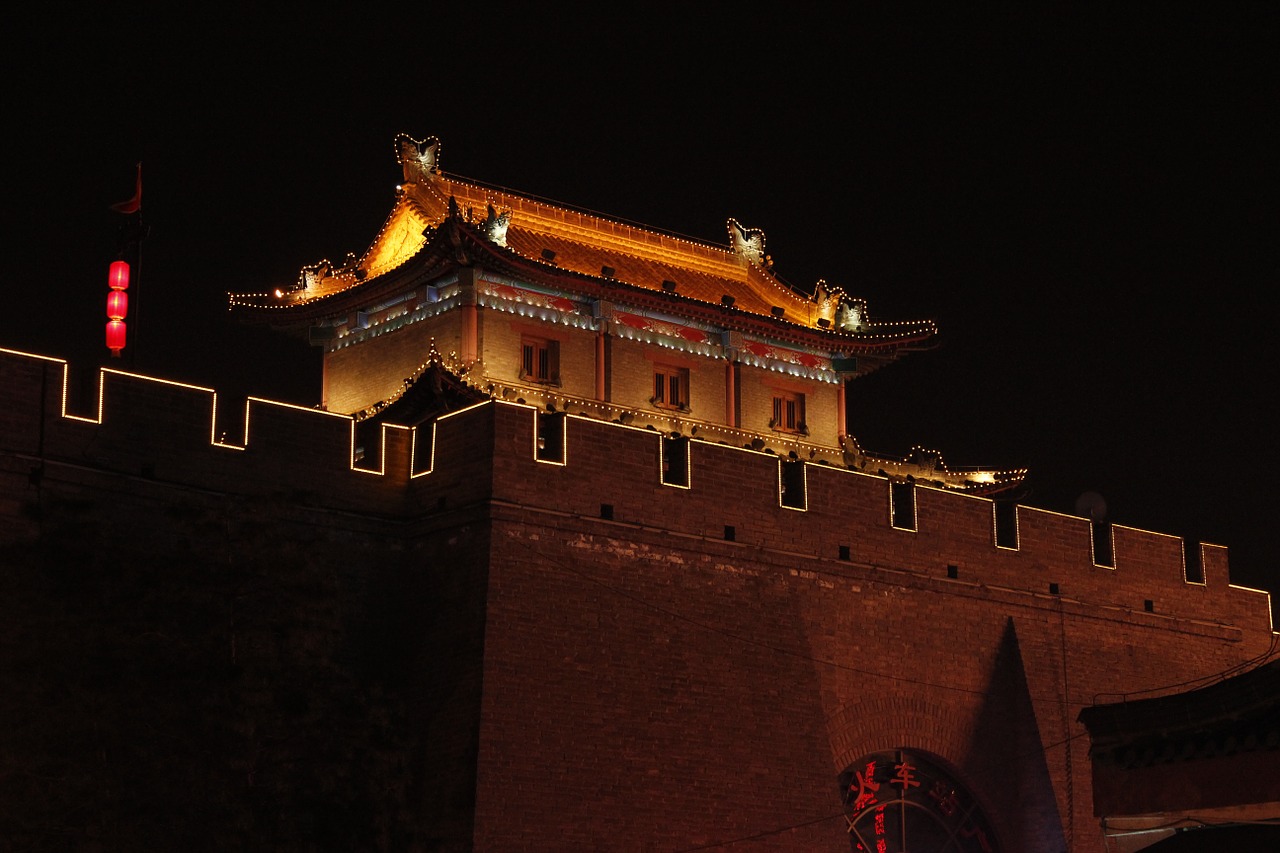 xi'an night view old town house free photo
