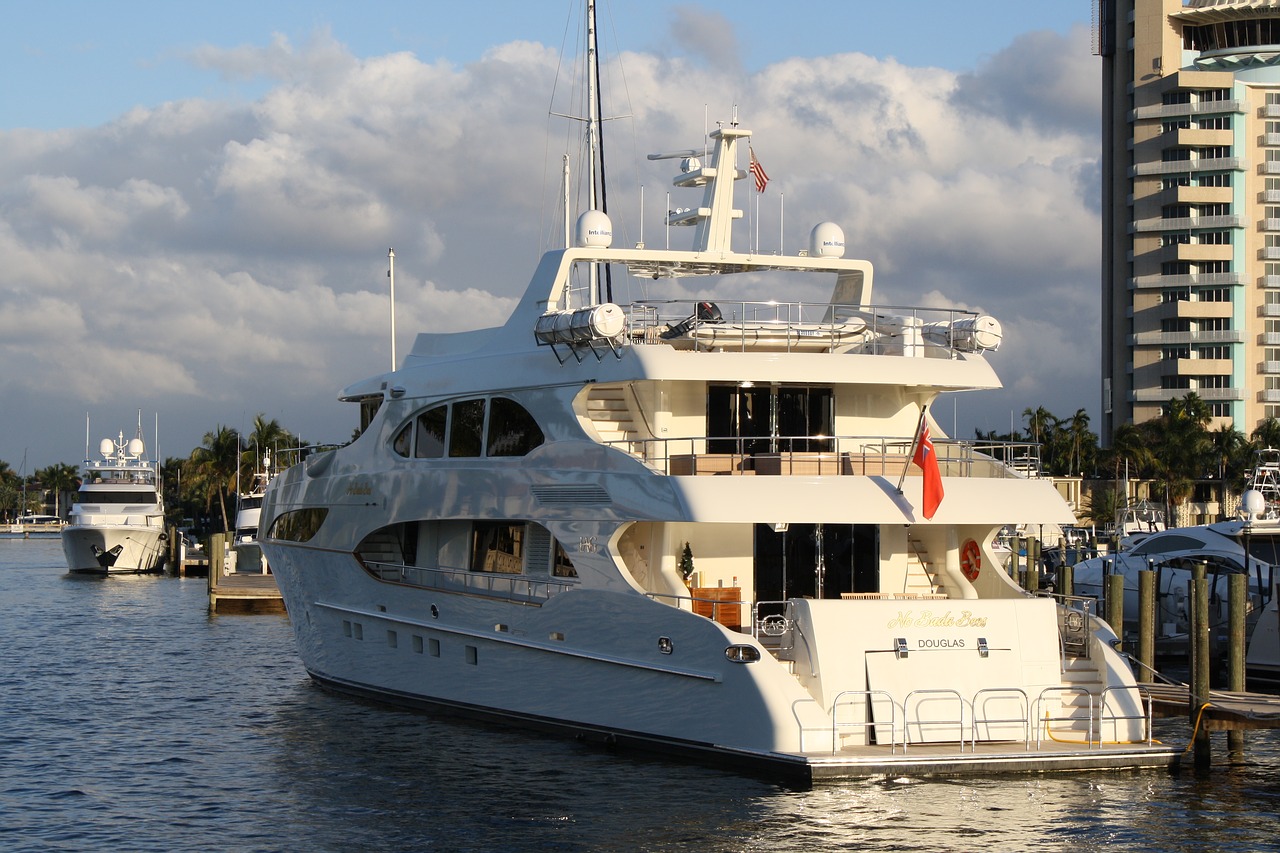 yacht dock luxury free photo