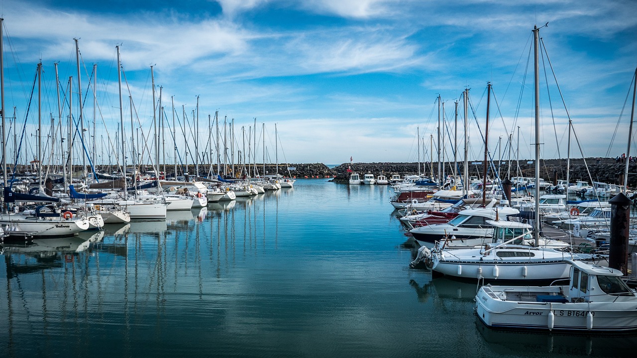 yacht  refuge  sea free photo