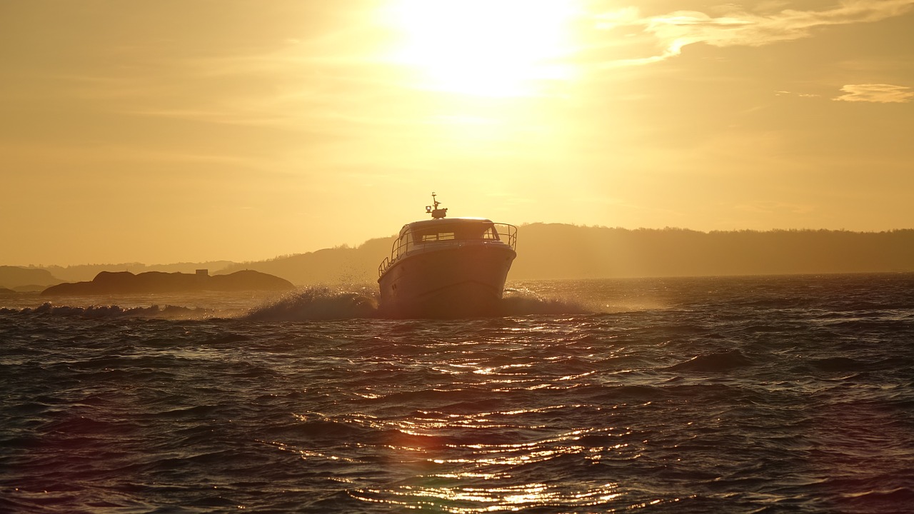 yacht sunset water free photo