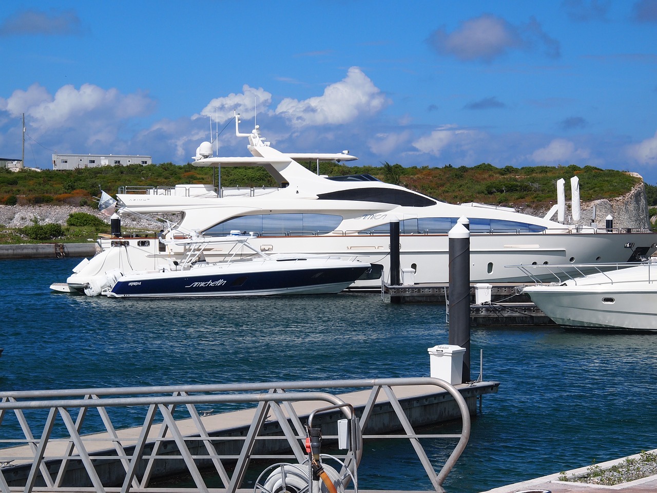 yacht beach bahamas free photo