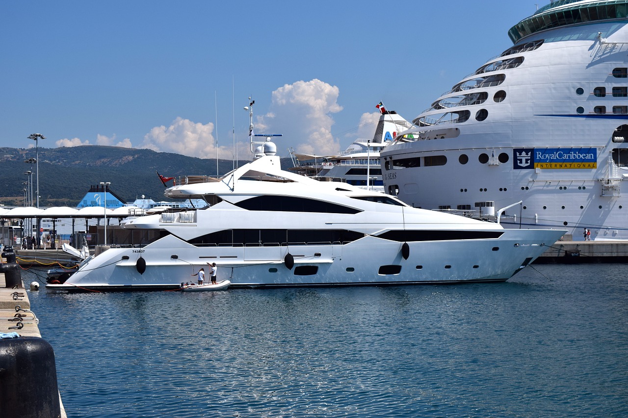 yacht luxury yacht ship free photo