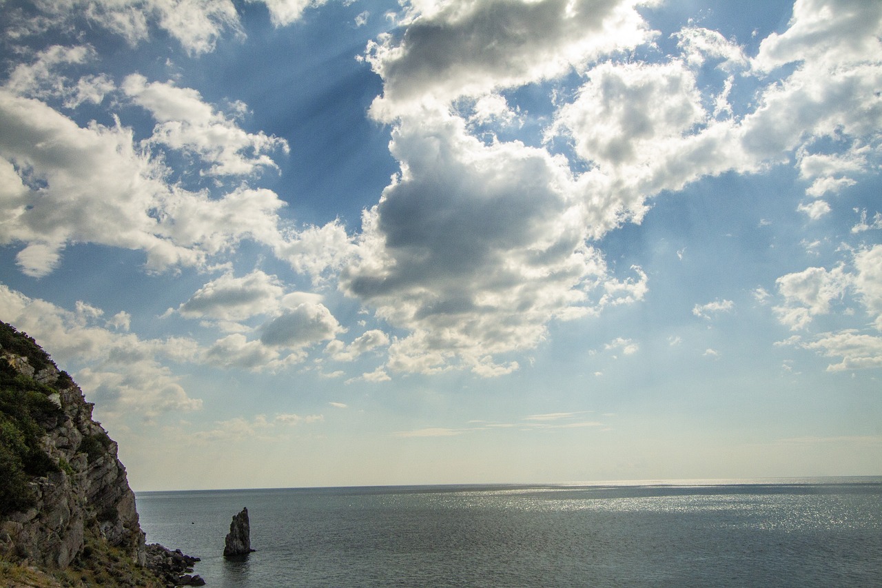 yalta  swallow's nest  sky free photo