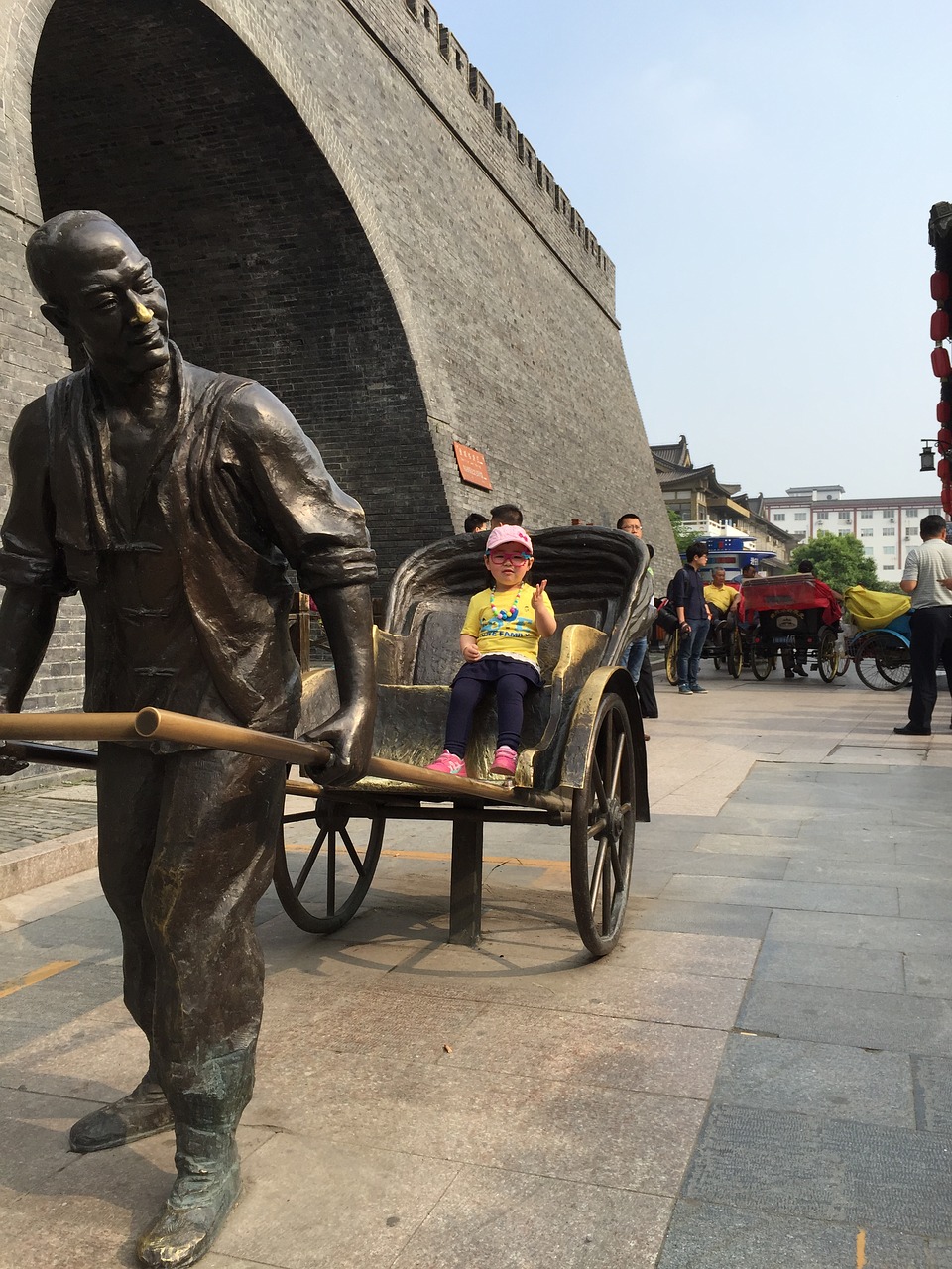 yangzhou old town people carting free photo