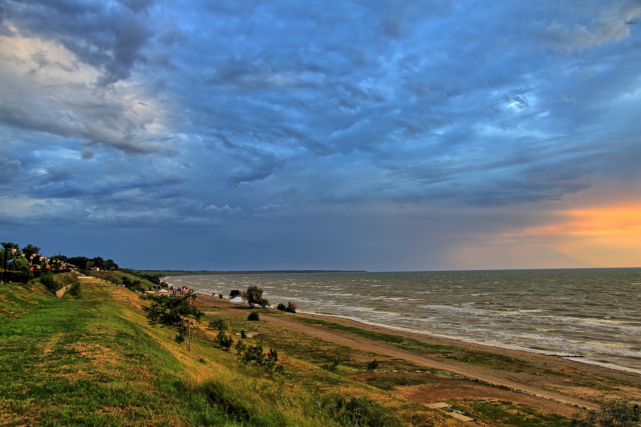 yeisk storm by ukraine sea of ​​azov free photo