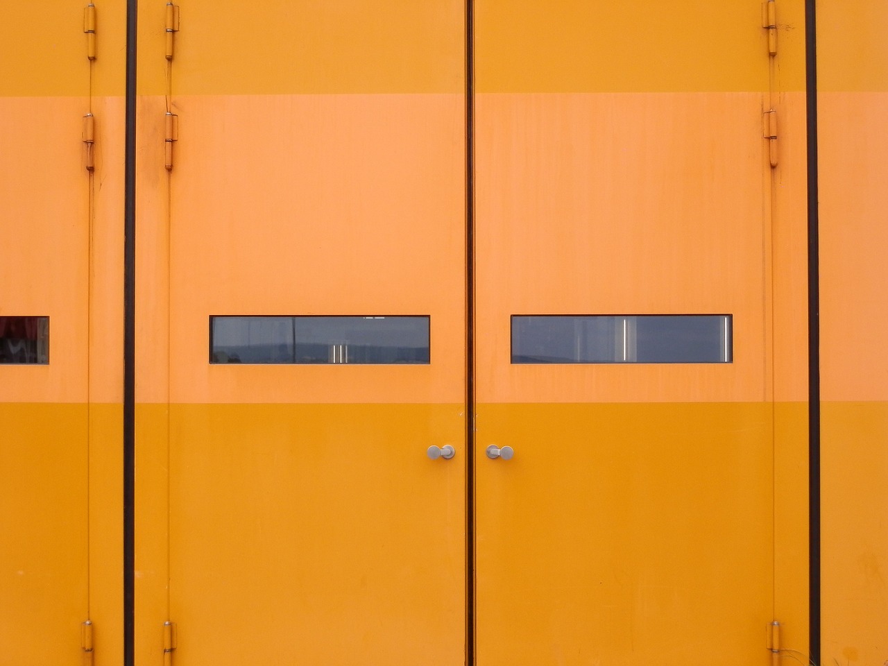 yellow  gate  metal free photo