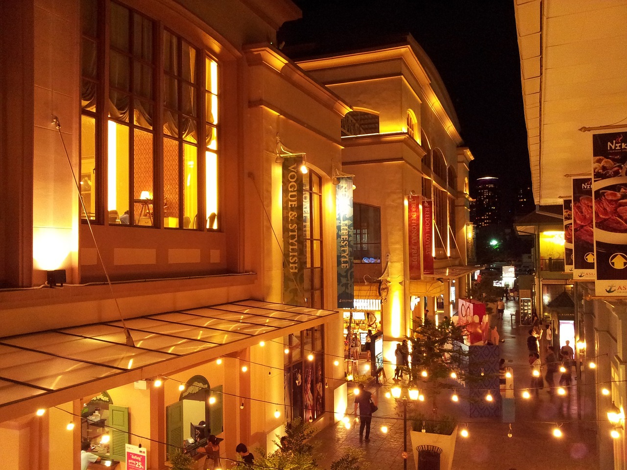 yellow asiatique bangkok free photo