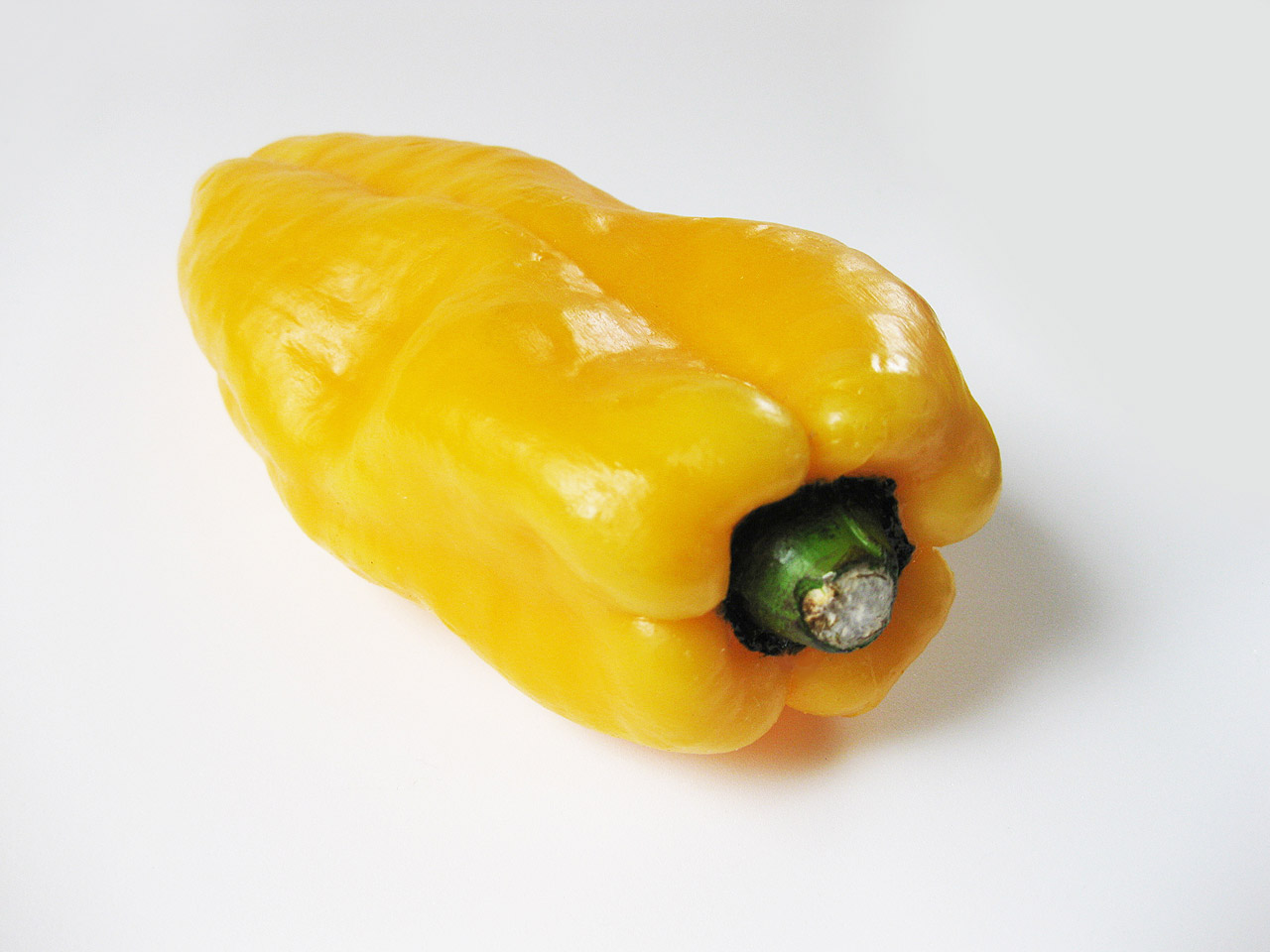 yellow bell pepper free photo