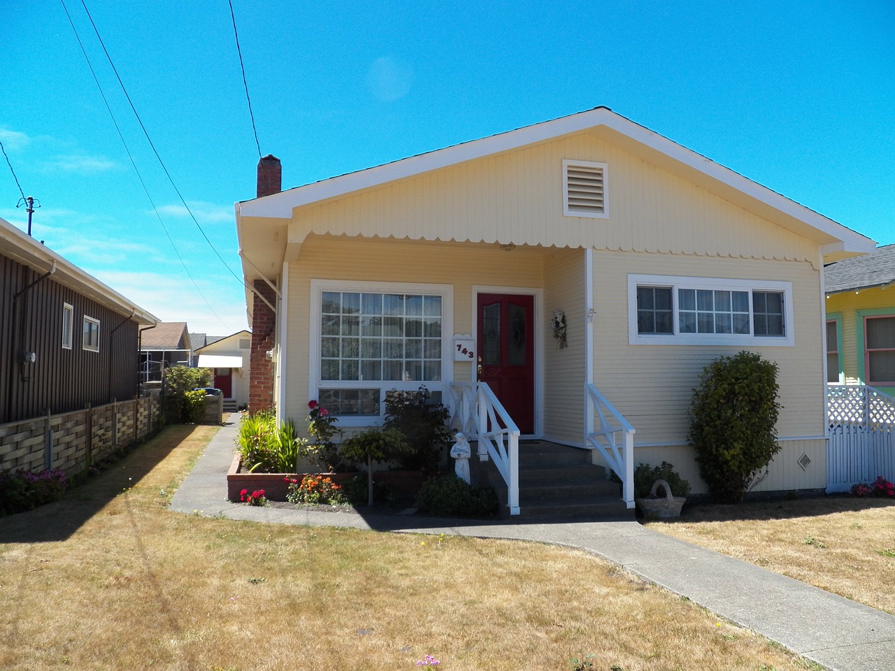 yellow cottage home house free photo