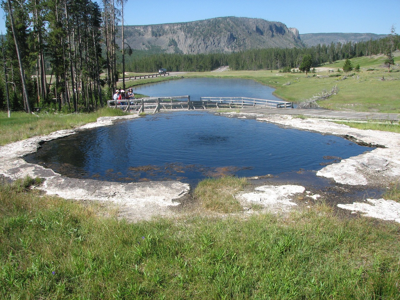 yellowstone national park pond scenic free photo